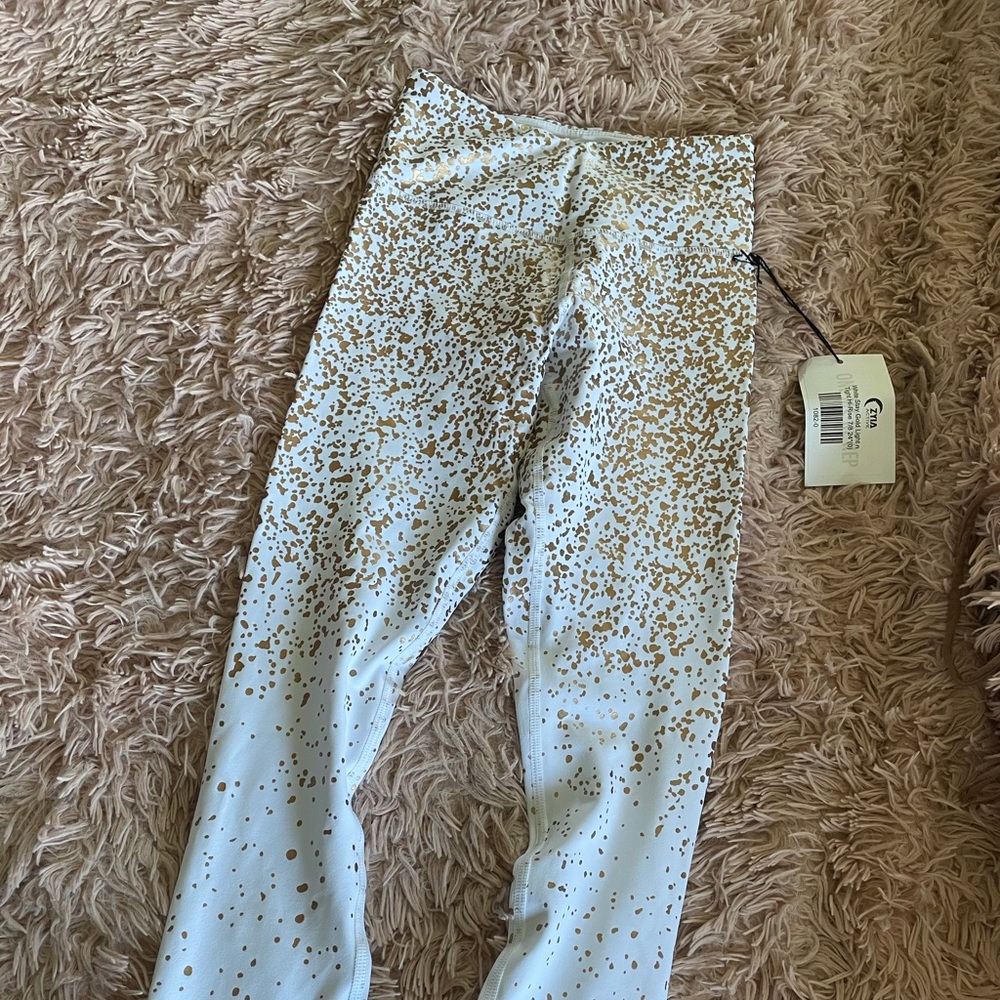 Zyia leggings